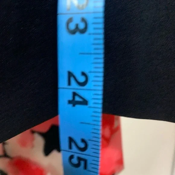 Le Suit pink, red, and Black Floral Blazer and skirt set women’s size 8 NWT - Picture 9 of 17